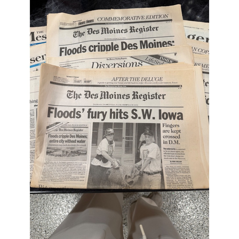 Vintage 1993 Iowa Flood Newspapers Des Moines Register Messenger Lot of 6